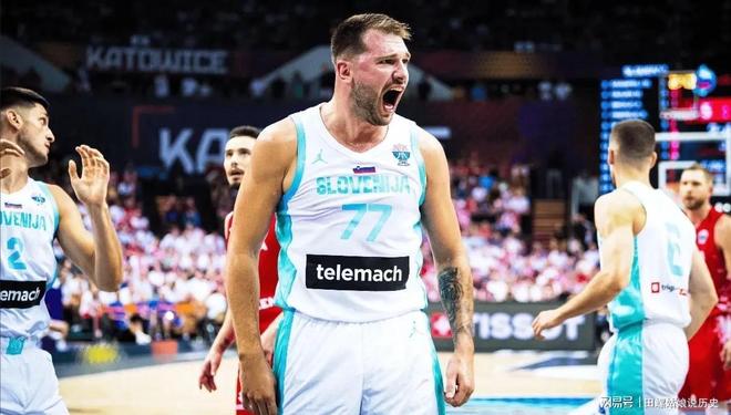 AYX体育登录 东契奇克服颈伤触底反弹 单节暴走狂砍19分强势收胜 