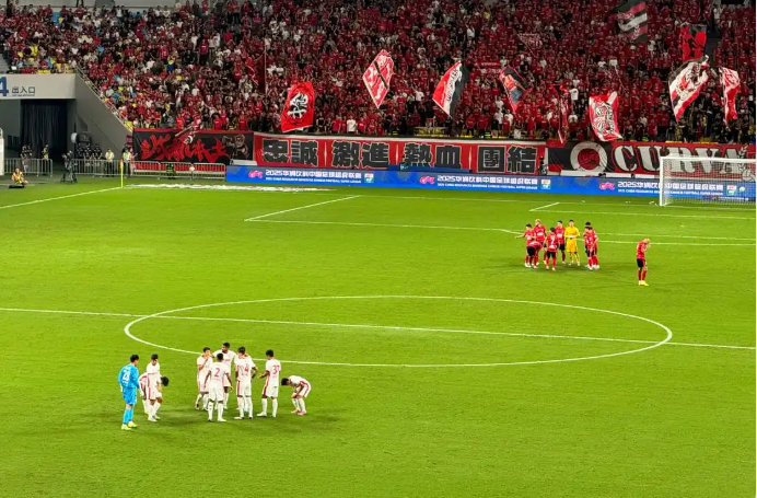 爱游戏官网清晨北京国安调整名单以备欧篮联CBA季后赛转会期刷纪录之后，集结日阿森纳备战全明星赛的简单介绍